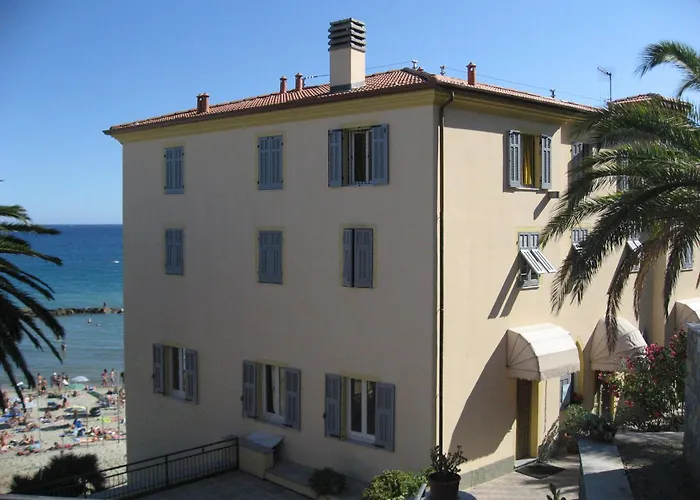 Sacra Famiglia Casa Per Ferie أرما دي تاجيا